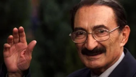 Bülent Ecevit Kimdir? Bülent Ecevit’in Hayatı ve Biyografisi