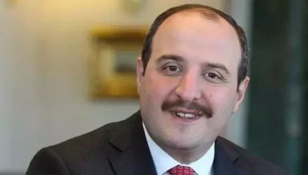 Mustafa Varank Kimdir? Mustafa Varank Hayatı ve Biyografisi