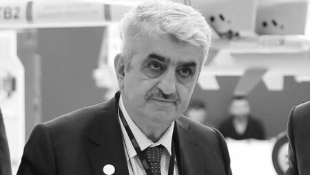 Özdemir Bayraktar Kimdir? Özdemir Bayraktar Hayatı ve Biyografisi